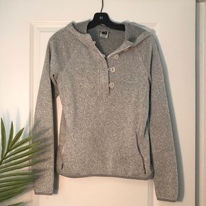 North Face Pullover Hoodie: Women’s M Heather Grey